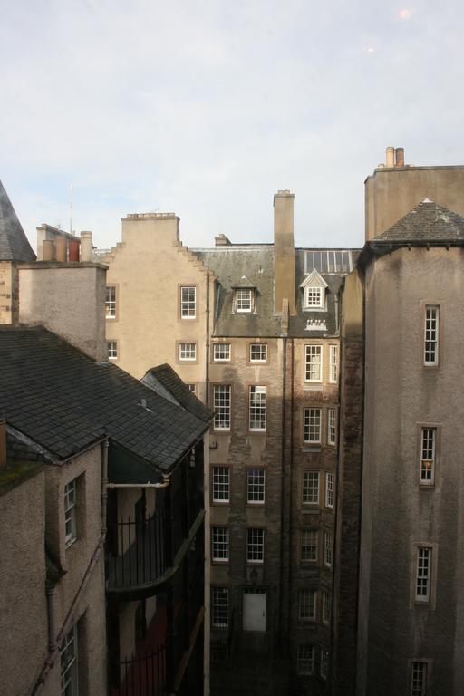 Royal Mile Budget Apartments Edimburgo Esterno foto